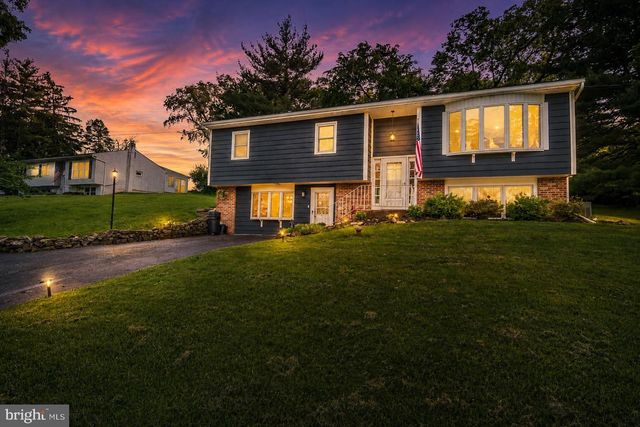 816 SPRING CITY RD, Phoenixville, PA 19460