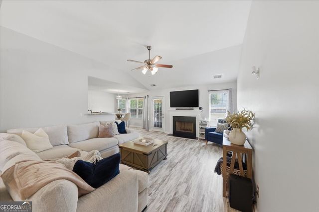 1201 Pendley Point, Hampton, GA 30228