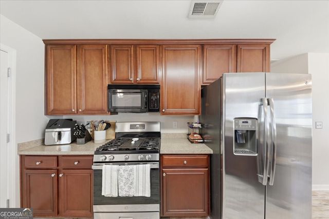 1201 Pendley Point, Hampton, GA 30228