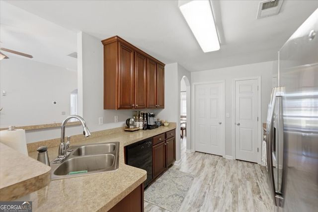 1201 Pendley Point, Hampton, GA 30228