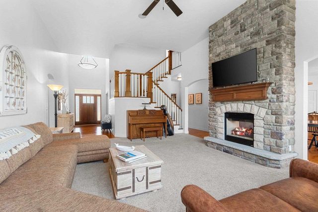 3351 COTTAGE HILL DRIVE, Green Bay, WI 54311