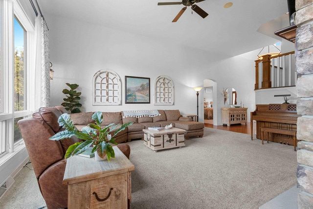 3351 COTTAGE HILL DRIVE, Green Bay, WI 54311