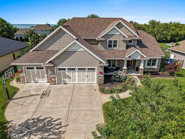 3351 COTTAGE HILL DRIVE, Green Bay, WI 54311