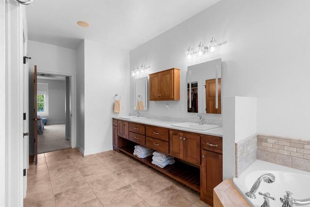 3351 COTTAGE HILL DRIVE, Green Bay, WI 54311