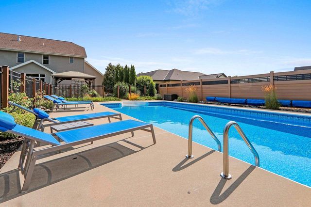 3351 COTTAGE HILL DRIVE, Green Bay, WI 54311