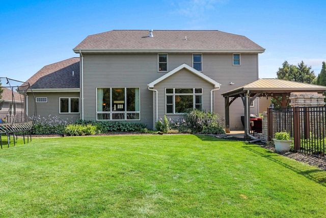 3351 COTTAGE HILL DRIVE, Green Bay, WI 54311