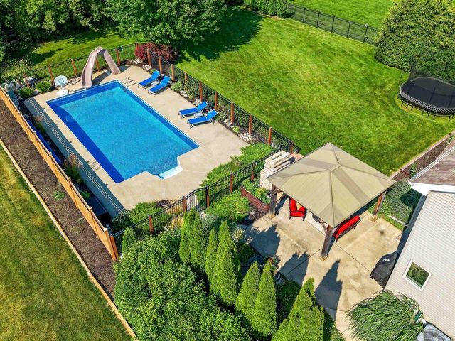 3351 COTTAGE HILL DRIVE, Green Bay, WI 54311