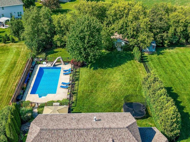 3351 COTTAGE HILL DRIVE, Green Bay, WI 54311