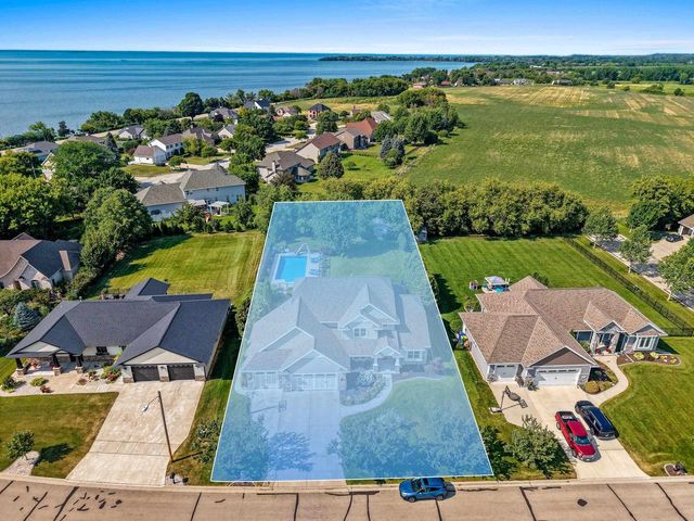 3351 COTTAGE HILL DRIVE, Green Bay, WI 54311