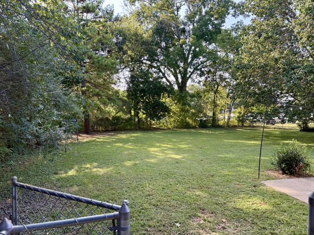 204 S Hillcrest Dr, Shelbyville, TN 37160