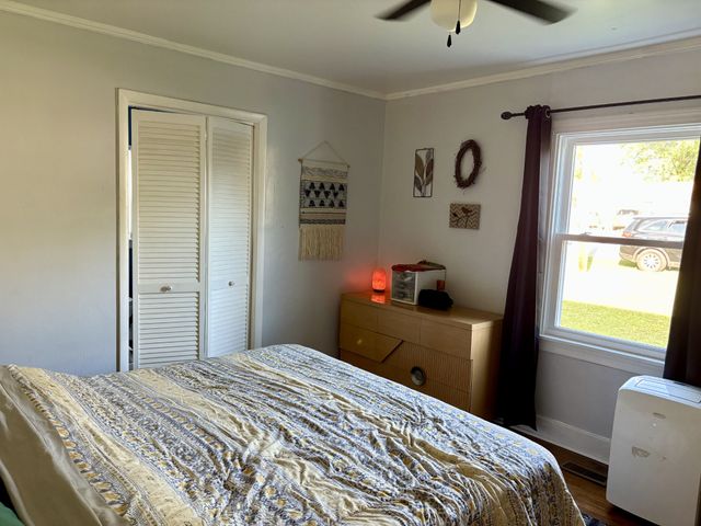 204 S Hillcrest Dr, Shelbyville, TN 37160