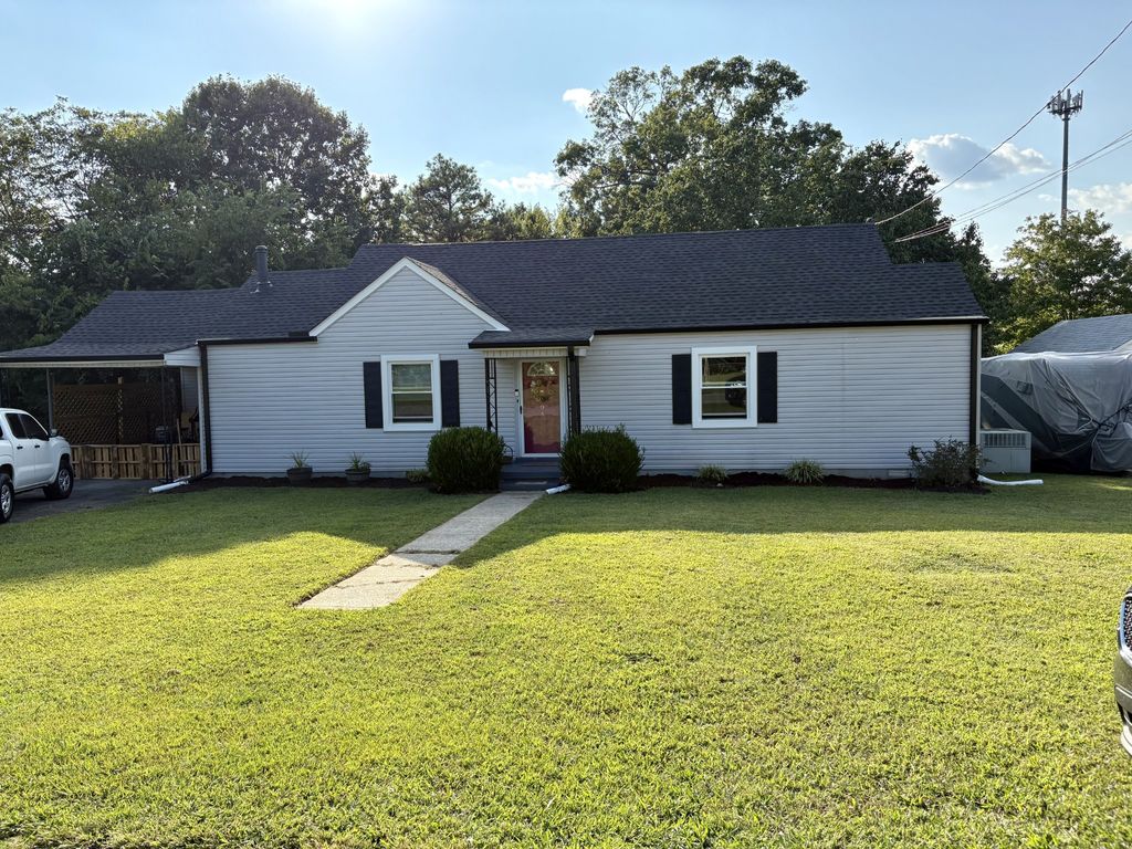 204 S Hillcrest Dr, Shelbyville, TN 37160