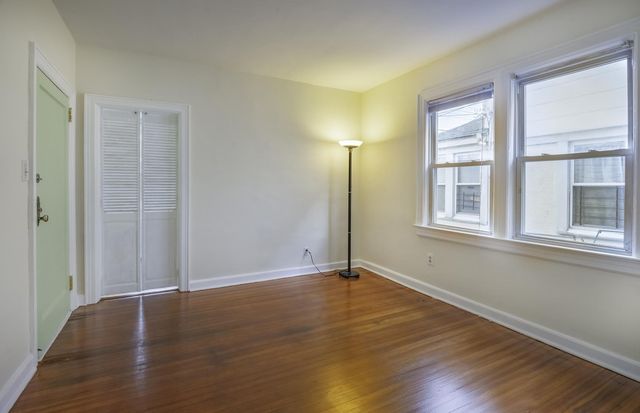 58-12 32nd Avenue, New York City, NY 11377