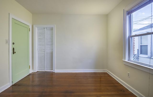 58-12 32nd Avenue, New York City, NY 11377