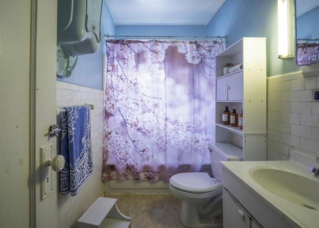 58-12 32nd Avenue, New York City, NY 11377