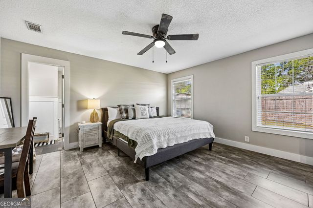 116 Honeysuckle Road, Kingsland, GA 31548