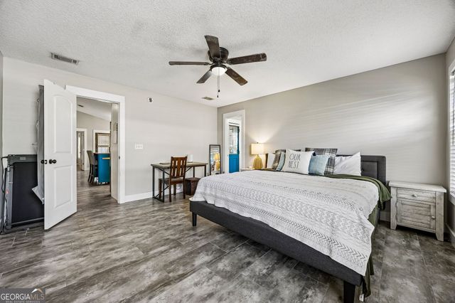 116 Honeysuckle Road, Kingsland, GA 31548