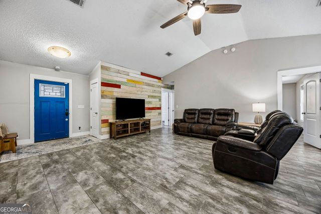 116 Honeysuckle Road, Kingsland, GA 31548