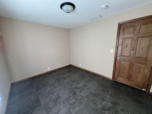 652 S State Street, Hobart, IN 46342