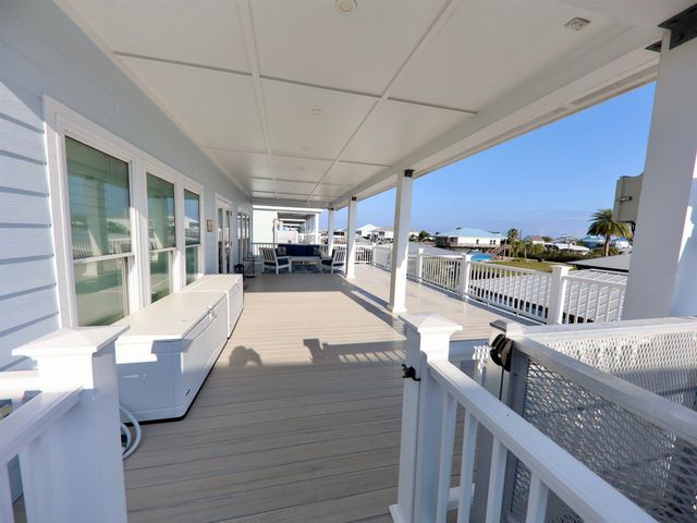 4008 Carly Ln, Grand Isle, LA 70358