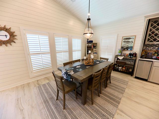 4008 Carly Ln, Grand Isle, LA 70358