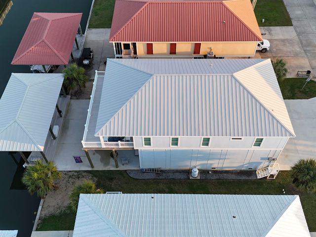 4008 Carly Ln, Grand Isle, LA 70358