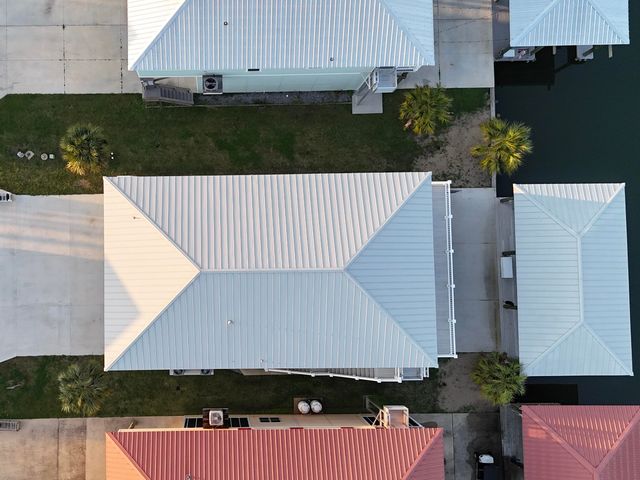 4008 Carly Ln, Grand Isle, LA 70358