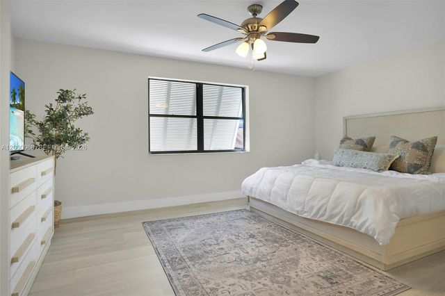 1505 NW 113th Ave, Pembroke Pines, FL 33026