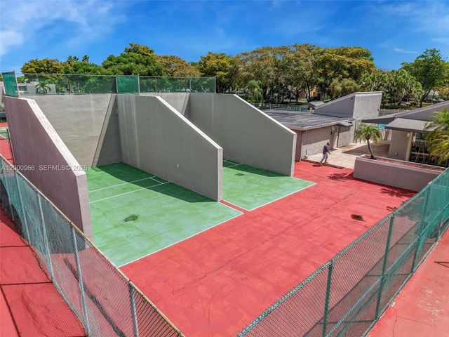 1505 NW 113th Ave, Pembroke Pines, FL 33026