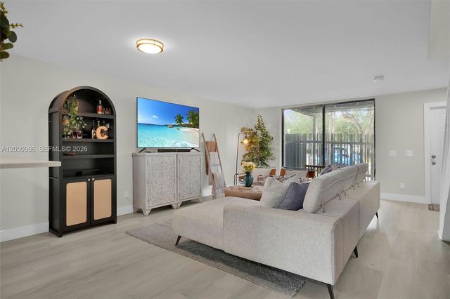 1505 NW 113th Ave, Pembroke Pines, FL 33026