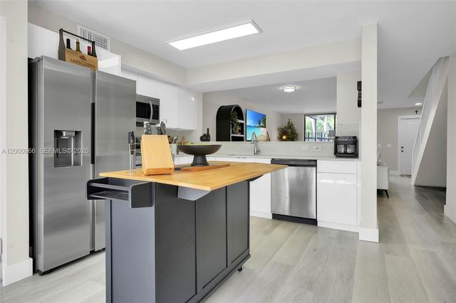 1505 NW 113th Ave, Pembroke Pines, FL 33026