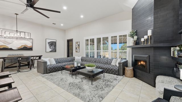 1775 Sunflower Blf, New Braunfels, TX 78130