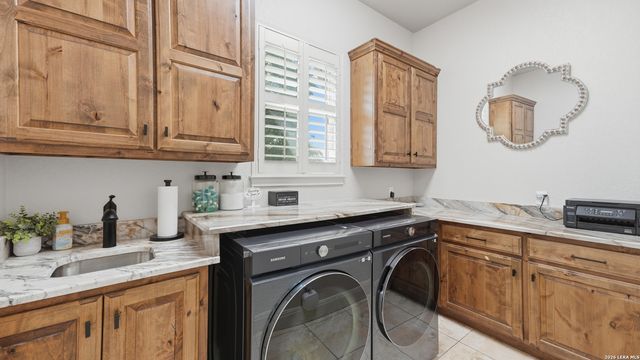 1775 Sunflower Blf, New Braunfels, TX 78130
