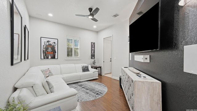 1775 Sunflower Blf, New Braunfels, TX 78130