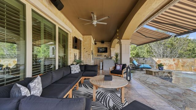 1775 Sunflower Blf, New Braunfels, TX 78130