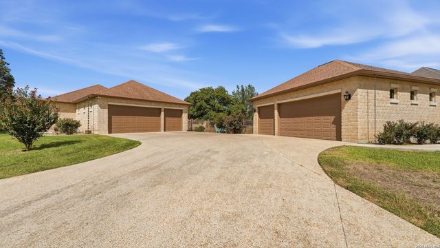 1775 Sunflower Blf, New Braunfels, TX 78130