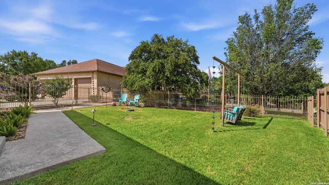 1775 Sunflower Blf, New Braunfels, TX 78130