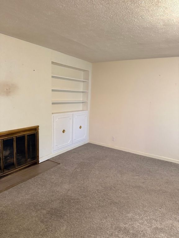 Image 17 of property listing at 810 E 7th Street, Centralia, IL 62801