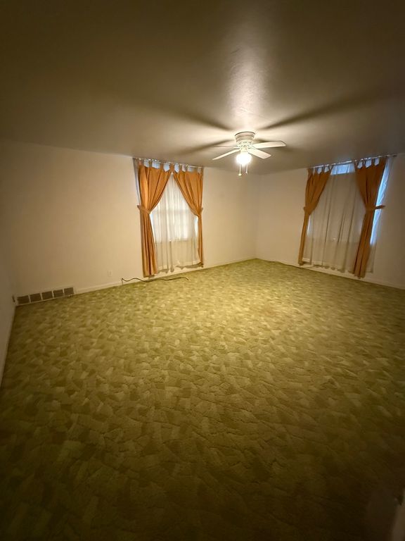 Image 20 of property listing at 810 E 7th Street, Centralia, IL 62801