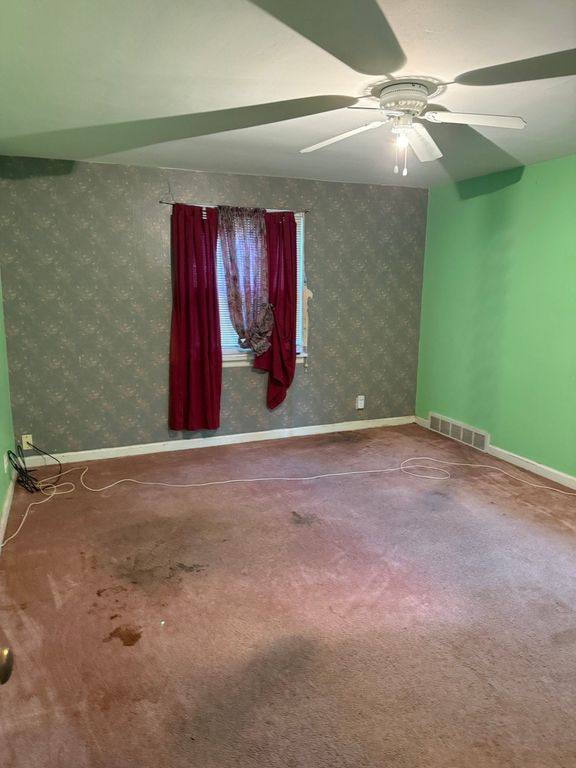 Image 27 of property listing at 810 E 7th Street, Centralia, IL 62801