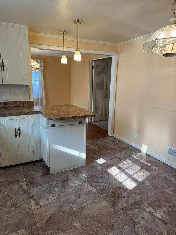 Image 39 of property listing at 810 E 7th Street, Centralia, IL 62801