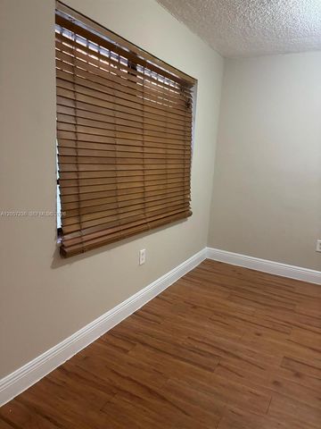 6675 W 4th Ave 408, Hialeah, FL 33012
