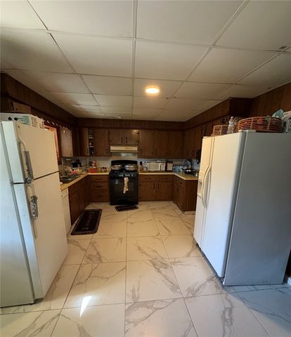 821 Mckean Ave, Charleroi Boro, PA 15022