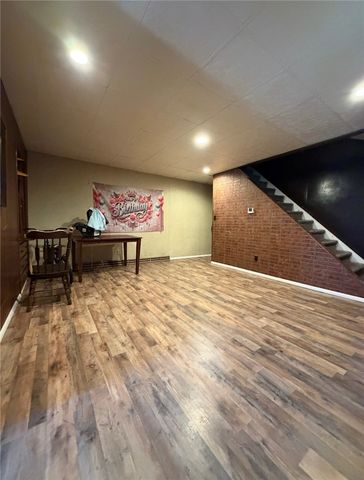 821 Mckean Ave, Charleroi Boro, PA 15022