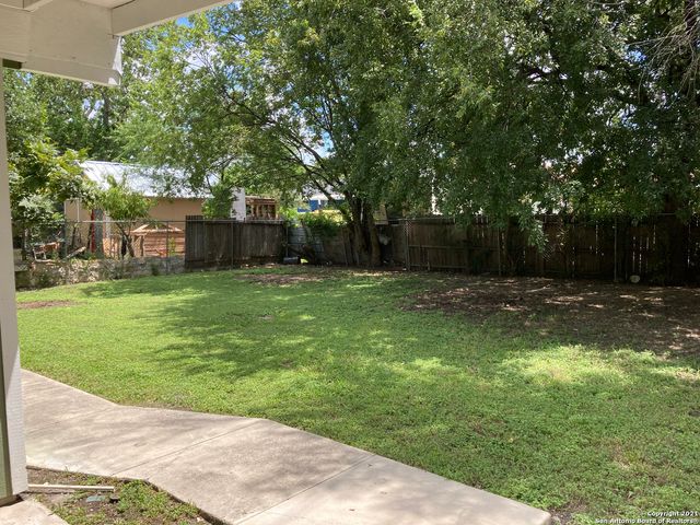 6358 W COMMERCE ST, San Antonio, TX 78237