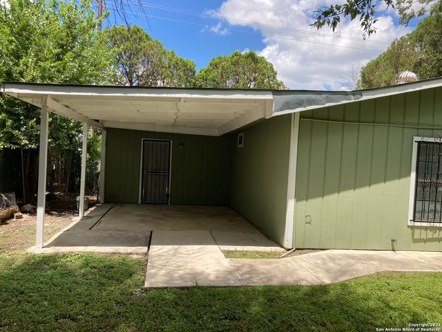 6358 W COMMERCE ST, San Antonio, TX 78237