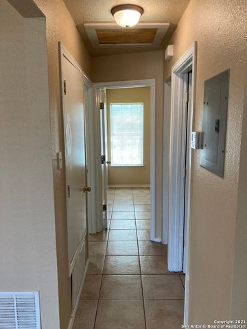 6358 W COMMERCE ST, San Antonio, TX 78237