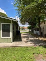 6358 W COMMERCE ST, San Antonio, TX 78237