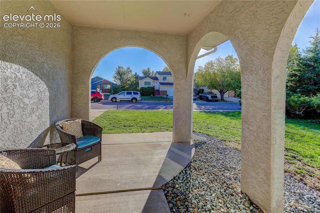 2250 Heathercrest Drive, Colorado Springs, CO 80915 — photo 2
