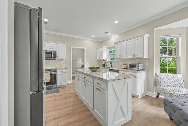 203 N Pembroke Drive, Goose Creek, SC 29445